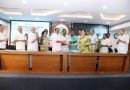 വര്‍ഗീസ്‌ കുര്യന്‍അവാര്‍ഡ്‌ മുതലമട വെസ്റ്റ്‌ ക്ഷീരസംഘത്തിനു സമ്മാനിച്ചു